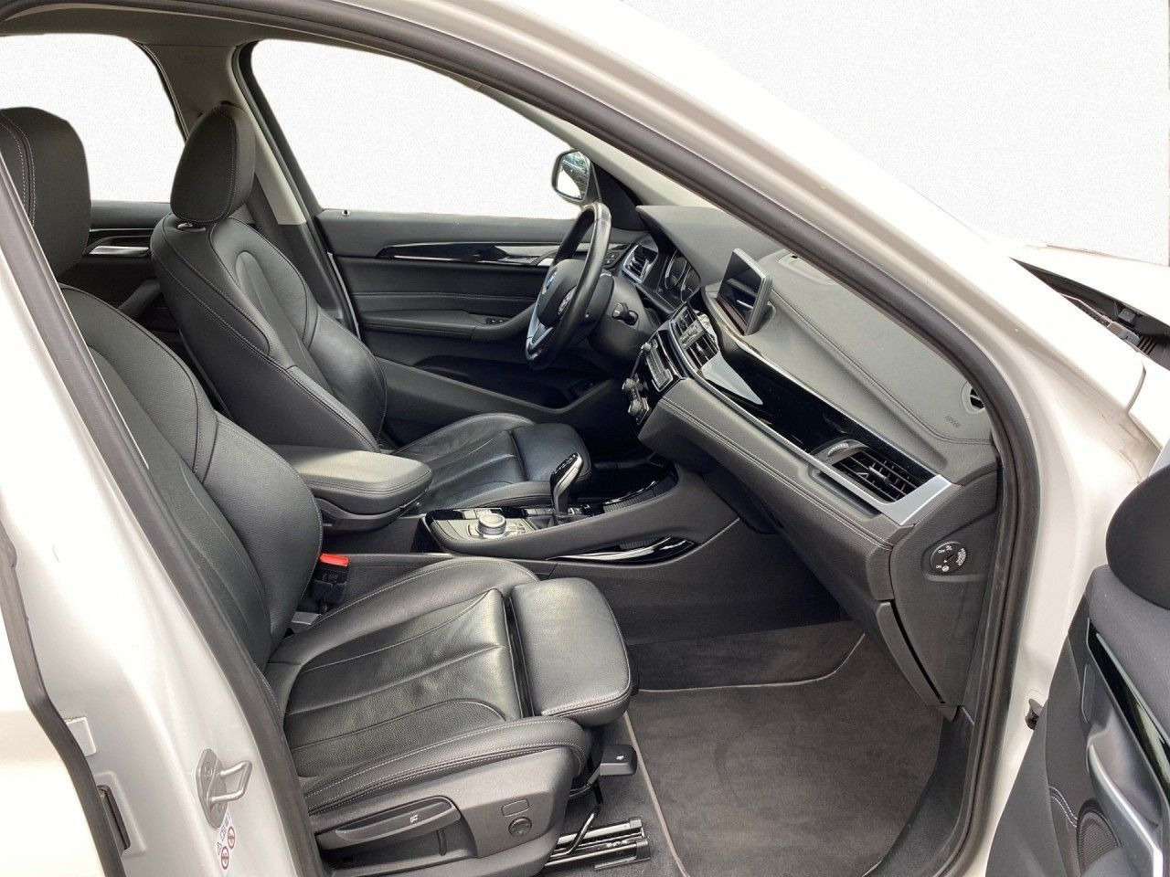 Hvid BMW X1 fra 2020