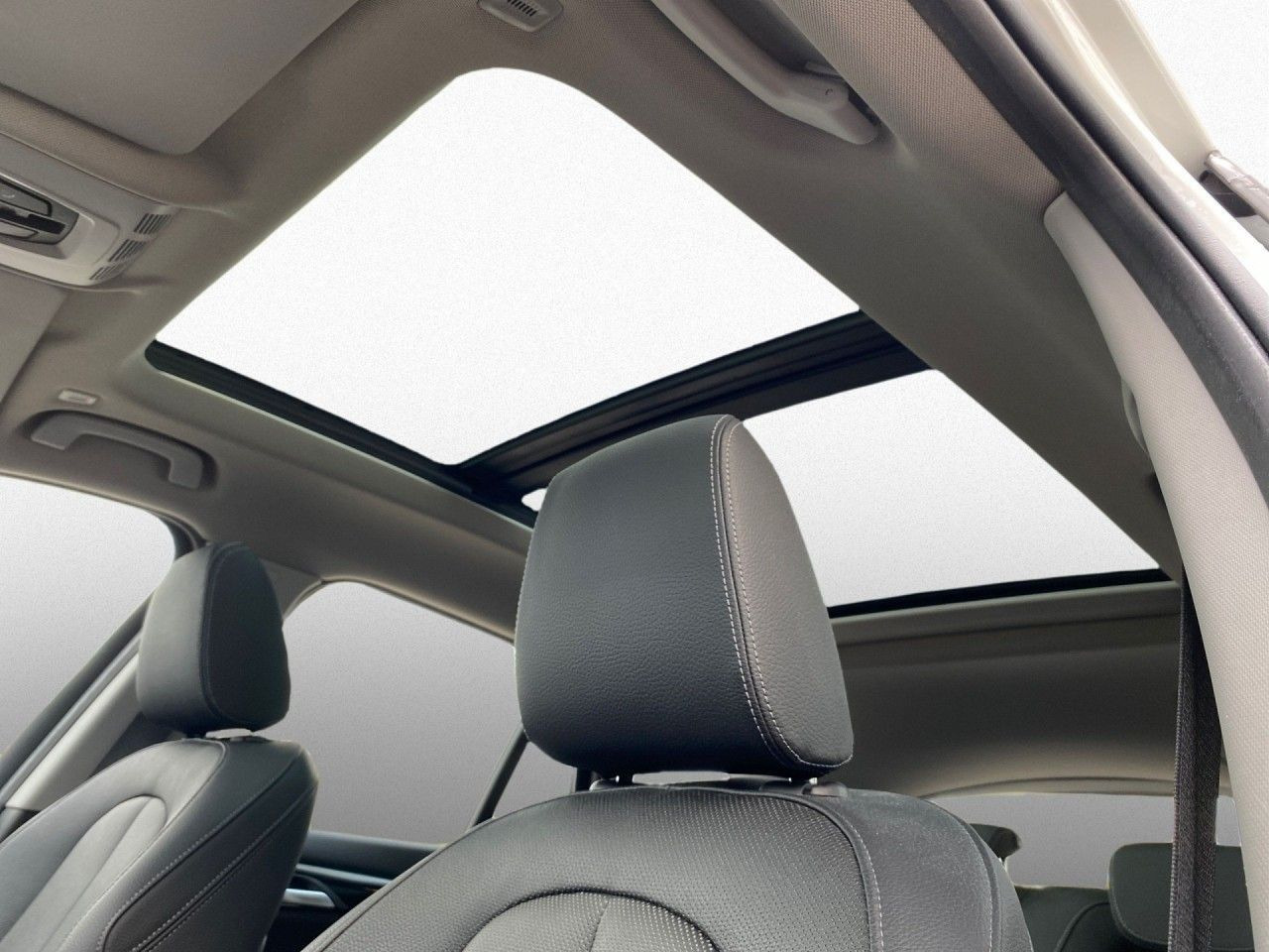 Hvid BMW X1 fra 2020