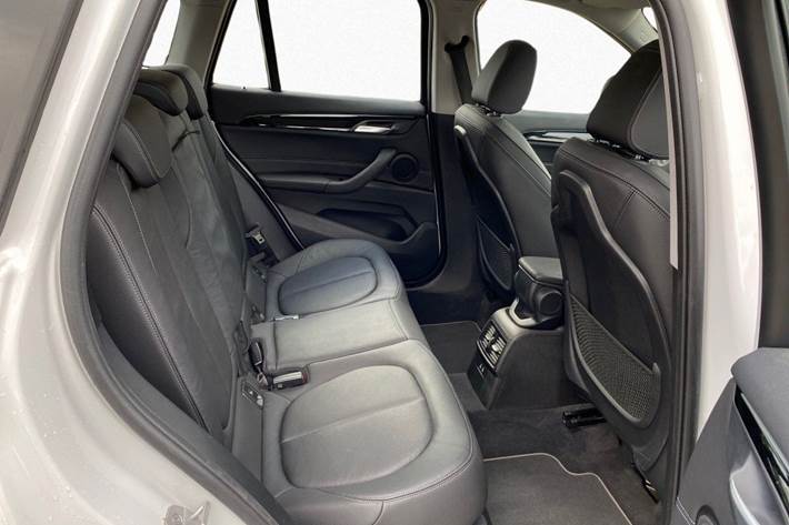 Hvid BMW X1 fra 2020