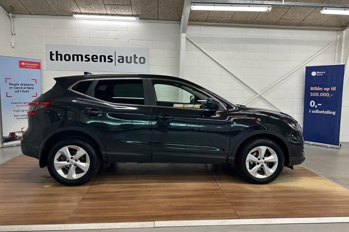 Sort Nissan Qashqai fra 2018
