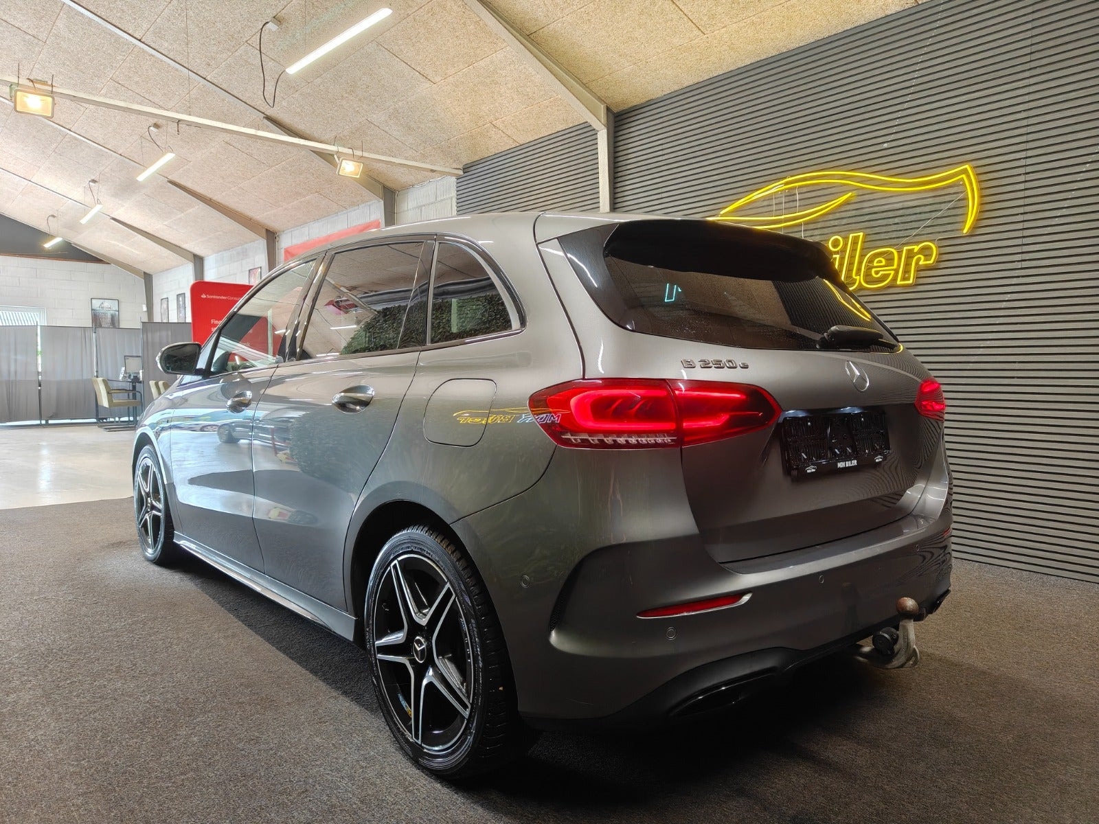 undefined Mercedes B250 e fra 2020 set udefra