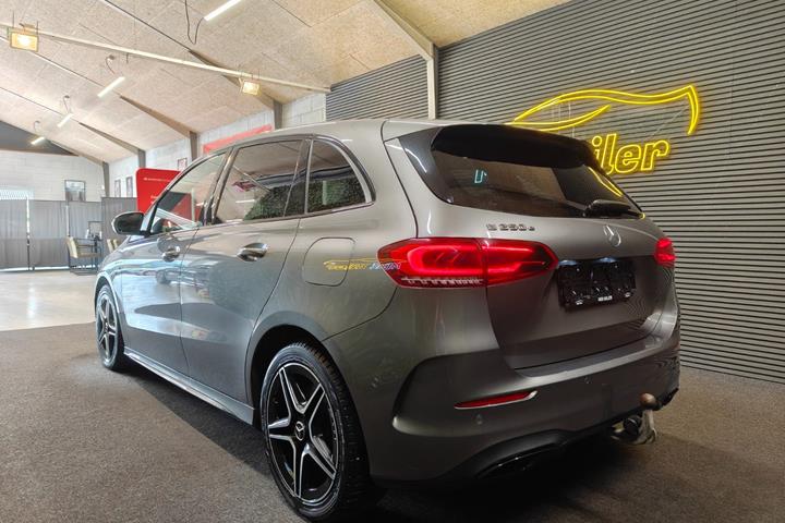 undefined Mercedes B250 e fra 2020 set udefra