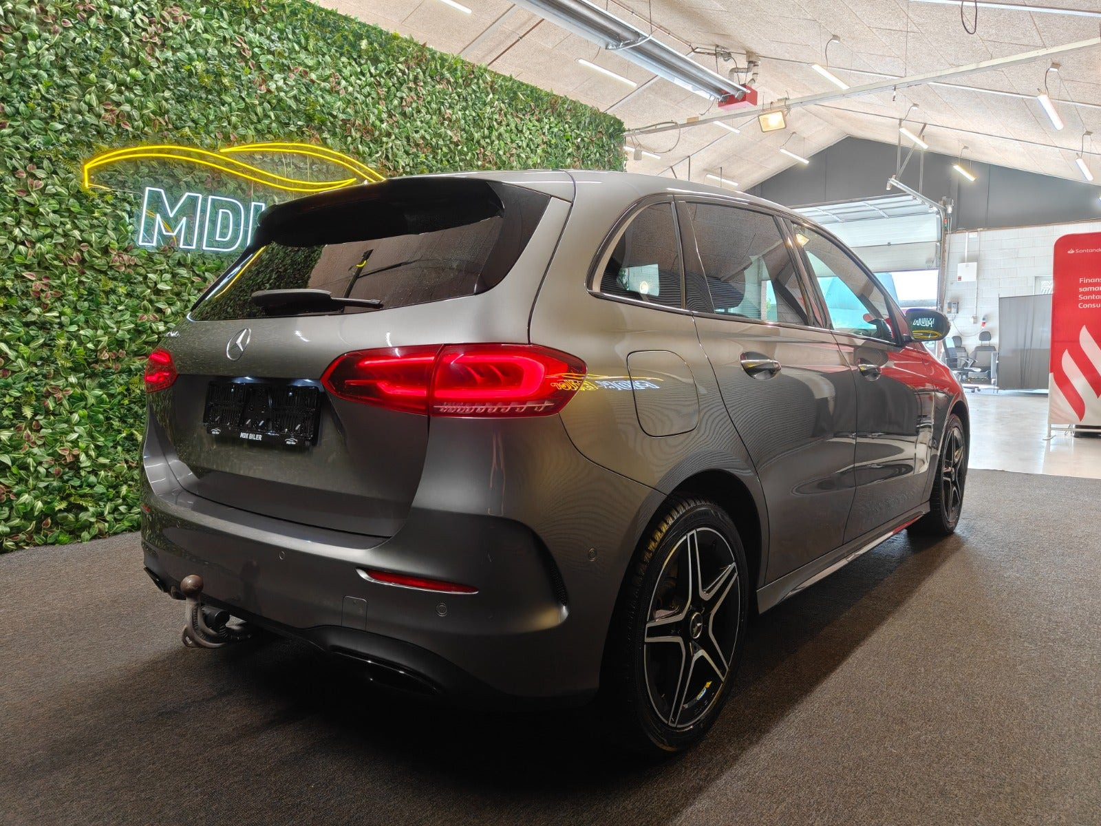 undefined Mercedes B250 e fra 2020 set udefra