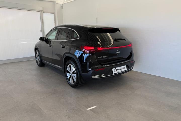 Sort Mercedes EQA250+ fra 2024