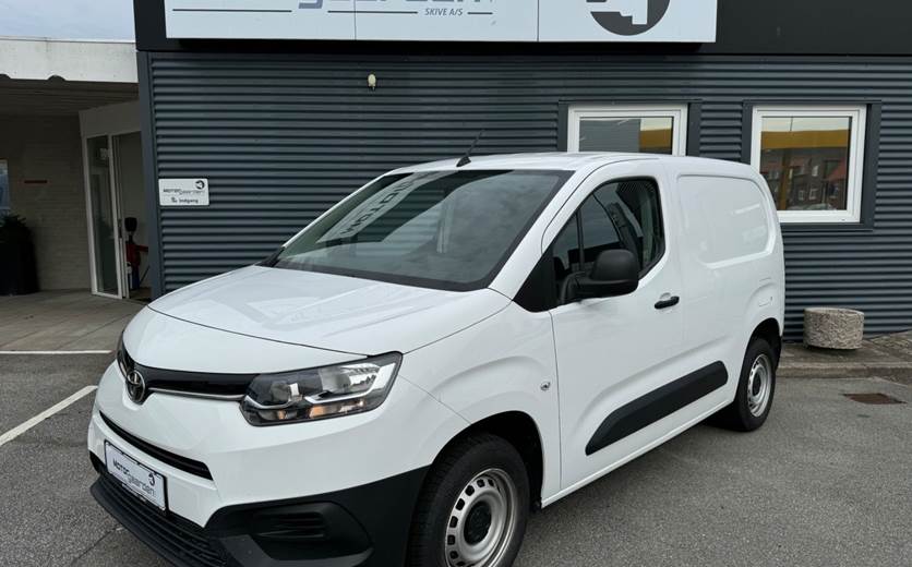 Toyota ProAce City 1,5 D 75 Medium Base