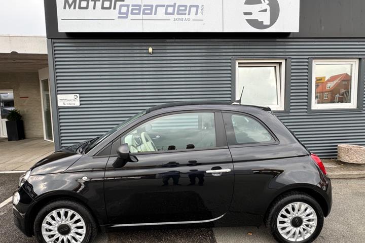 Sort Fiat 500 fra 2023