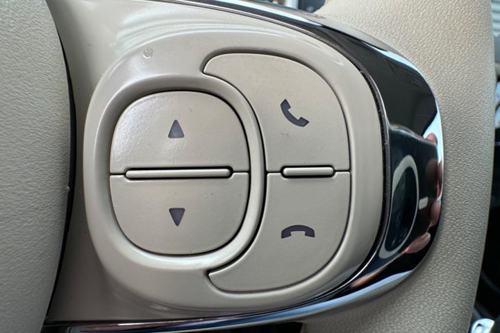 Sort Fiat 500 fra 2023