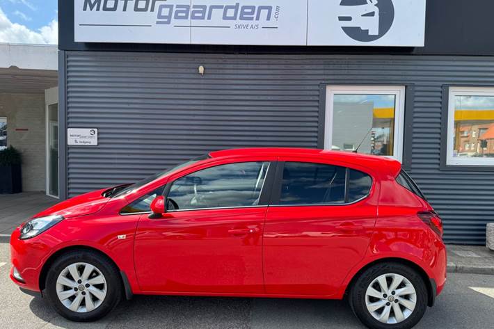 Rød Opel Corsa fra 2019