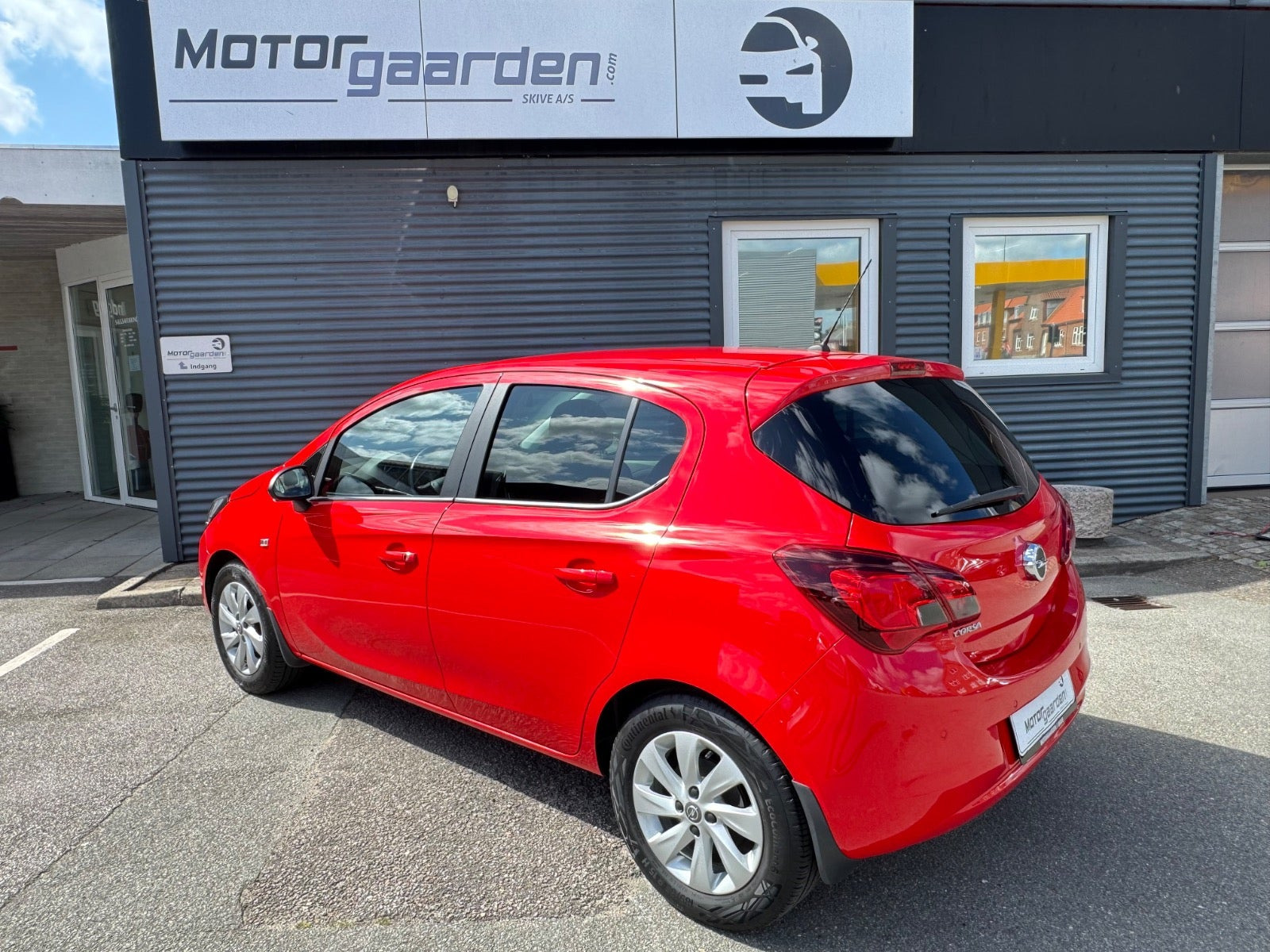 Rød Opel Corsa fra 2019