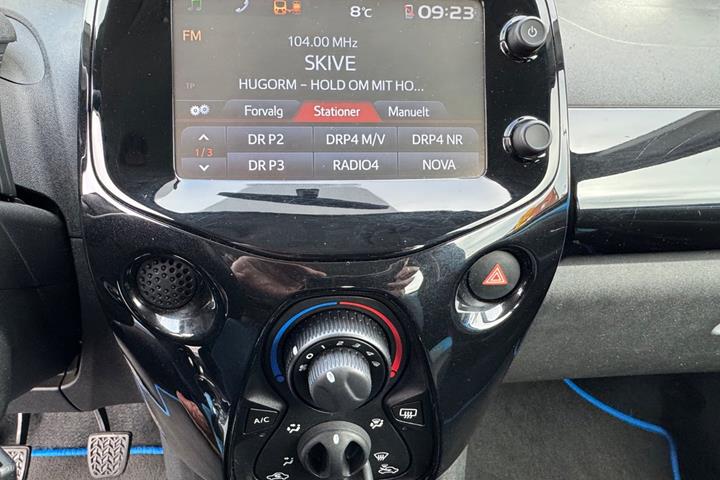 Blå Toyota Aygo fra 2015