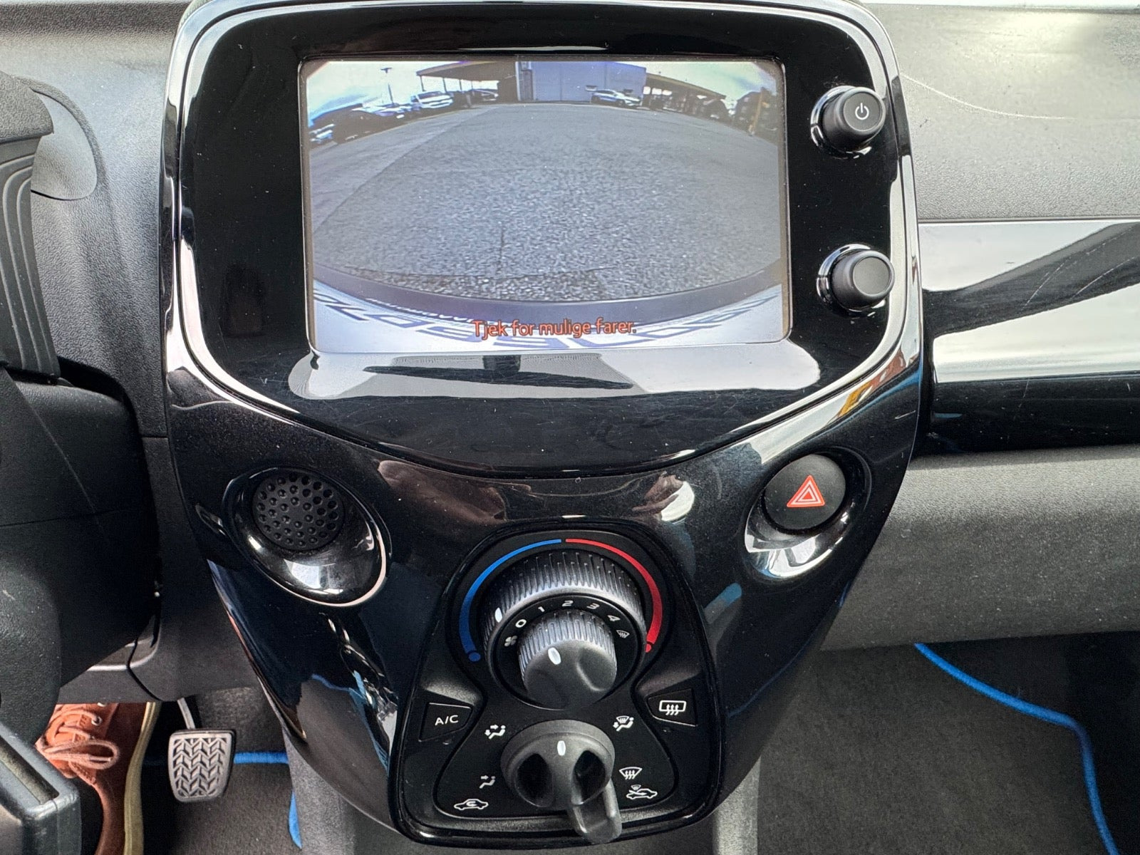 Blå Toyota Aygo fra 2015