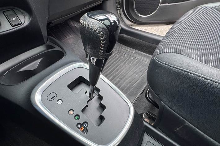 Sølv Toyota Yaris fra 2019