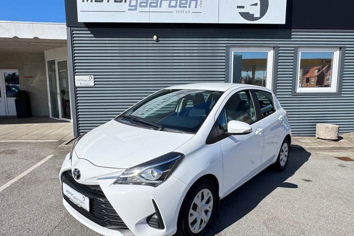 Hvid Toyota Yaris fra 2017