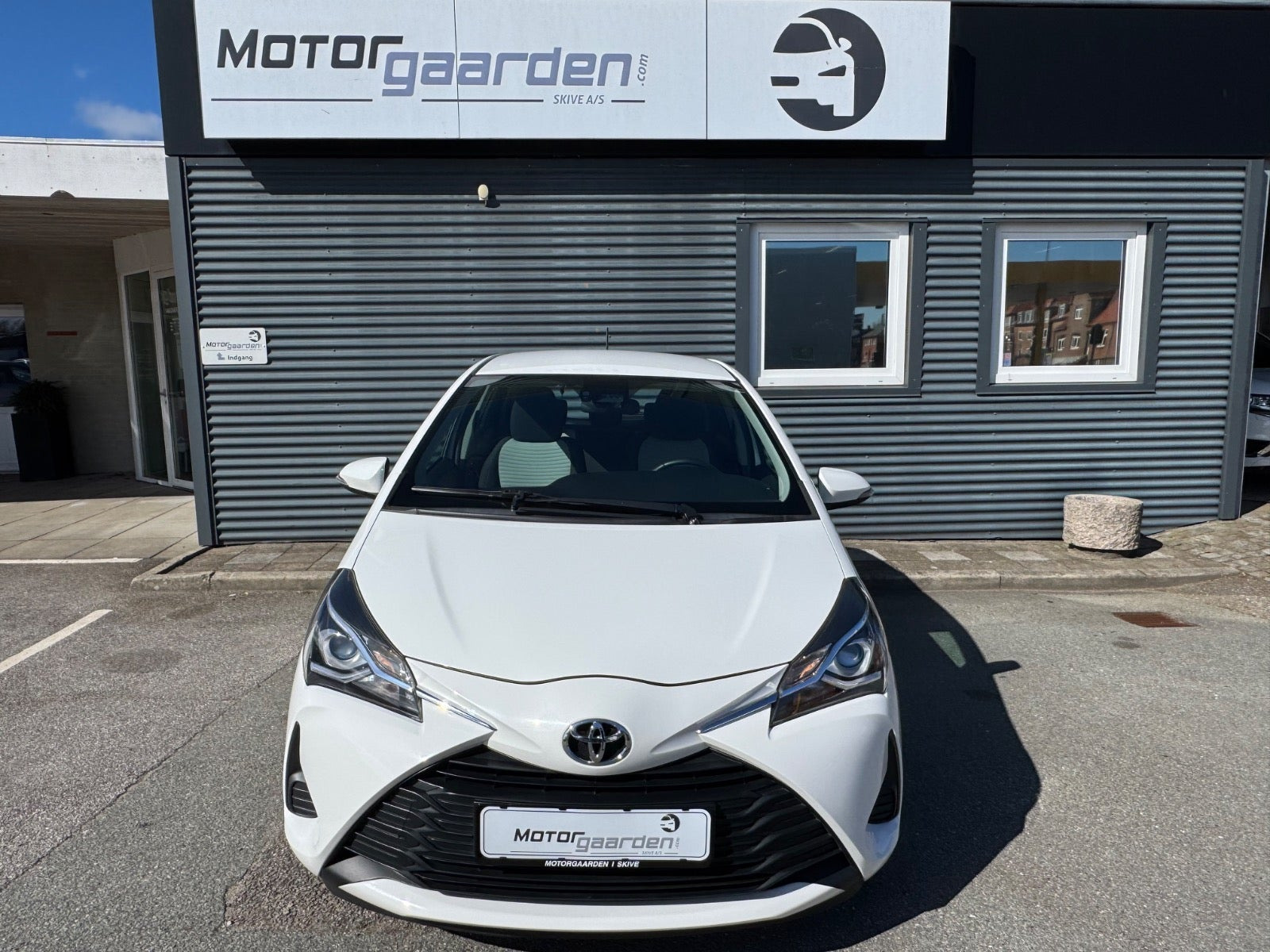 Hvid Toyota Yaris fra 2017