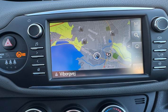Hvid Toyota Yaris fra 2017