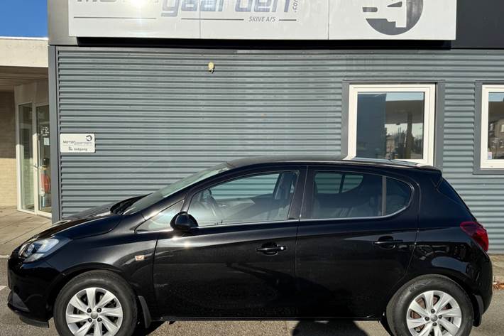 Sort Opel Corsa fra 2019