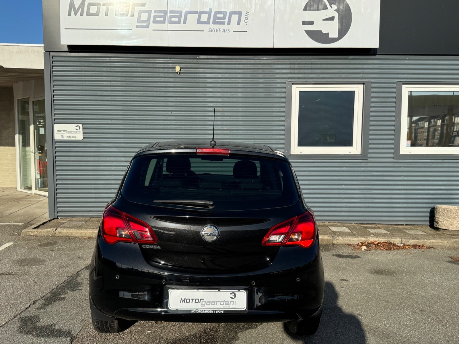 Sort Opel Corsa fra 2019