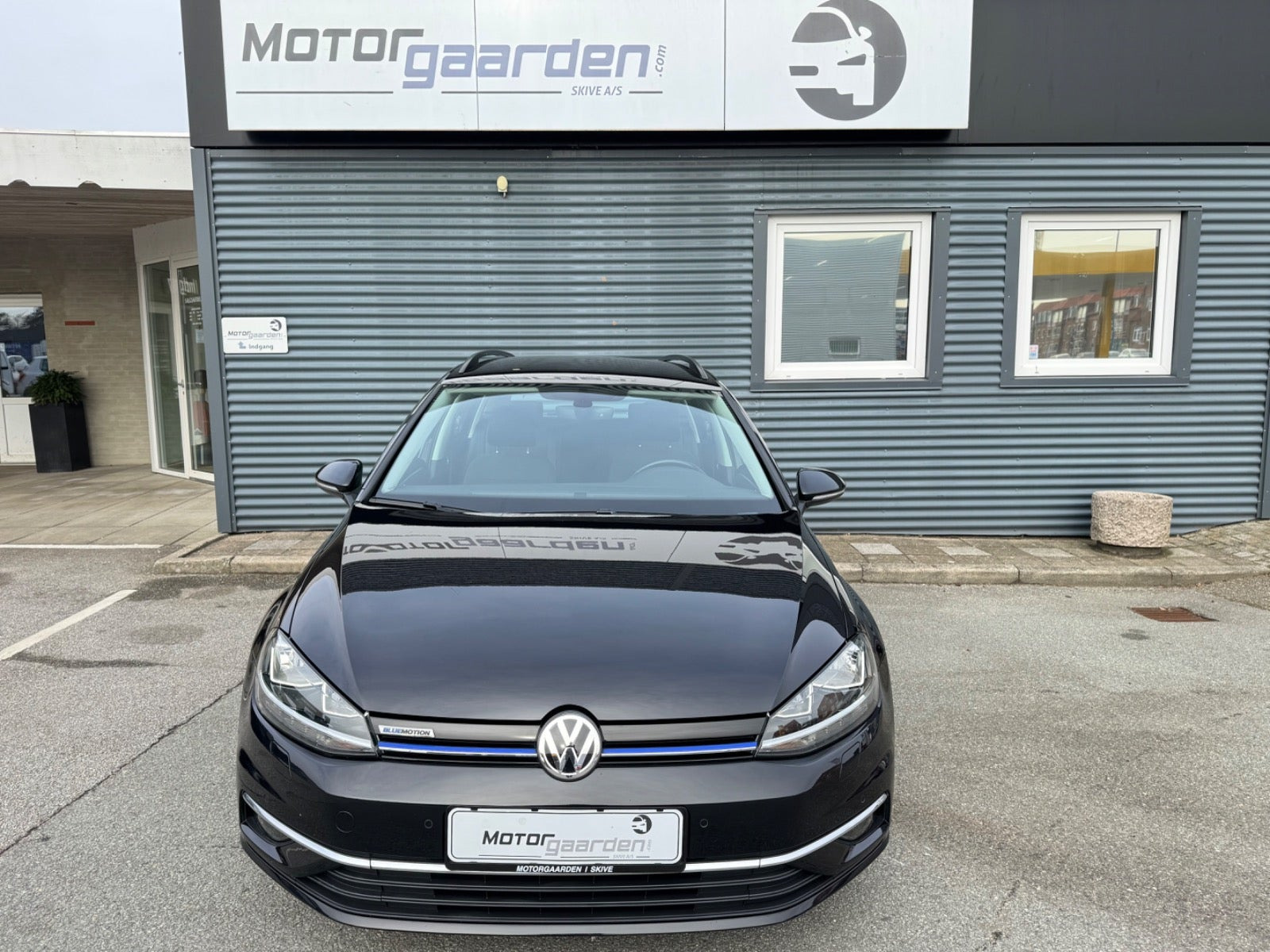 Sort VW Golf VII fra 2020