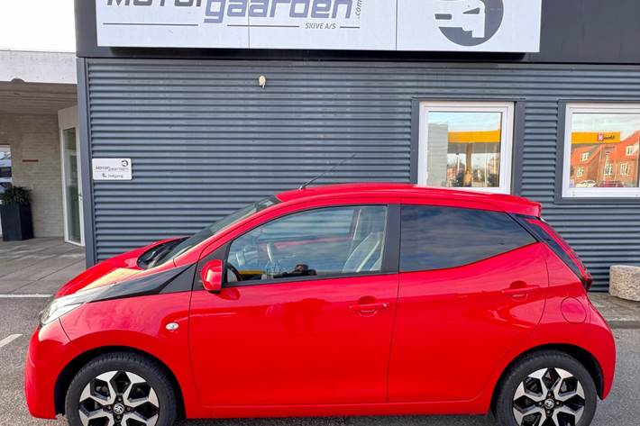 Rød Toyota Aygo fra 2021