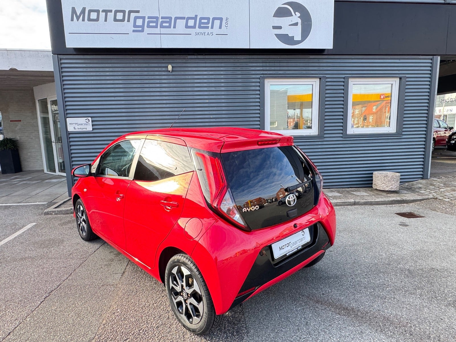 Rød Toyota Aygo fra 2021