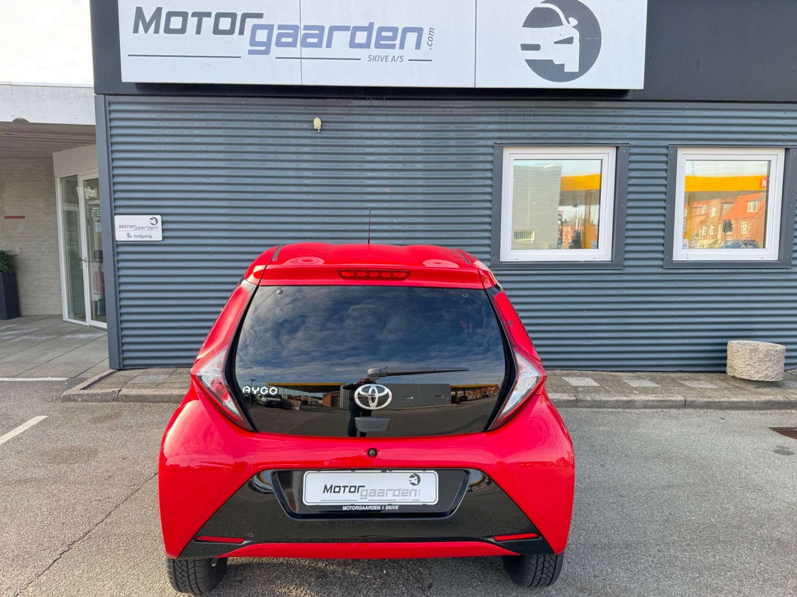 Rød Toyota Aygo fra 2021