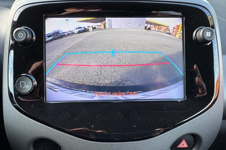 Rød Toyota Aygo fra 2021