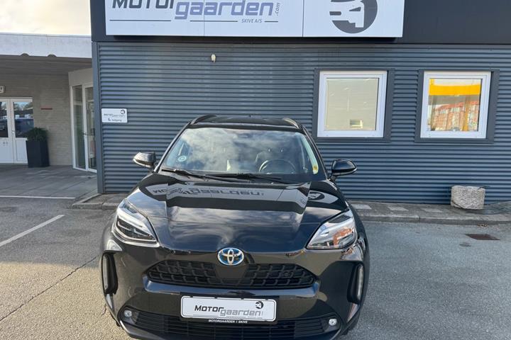 Sort Toyota Yaris Cross fra 2023