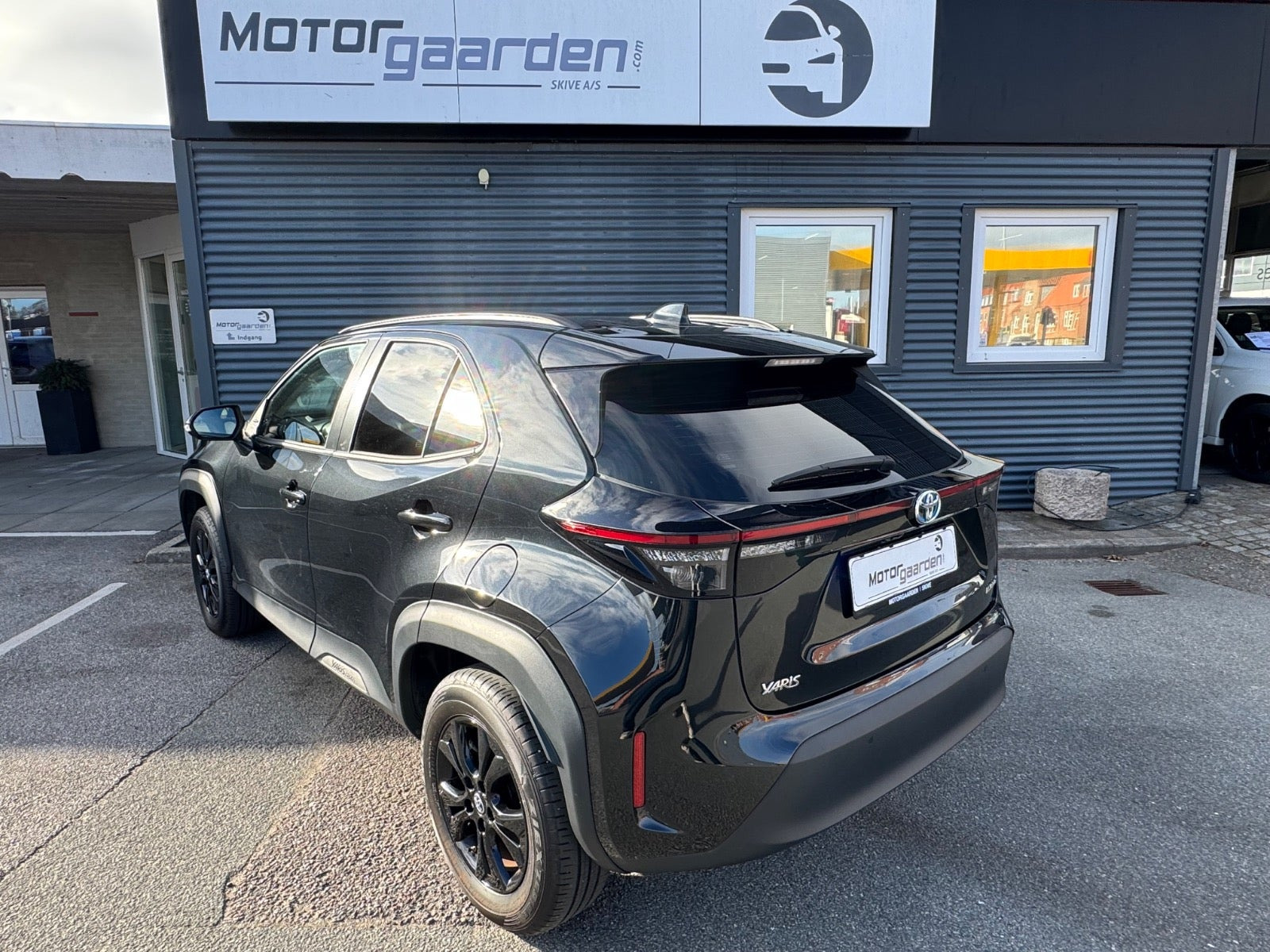 Sort Toyota Yaris Cross fra 2023