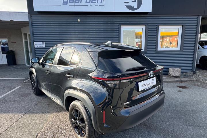 Sort Toyota Yaris Cross fra 2023