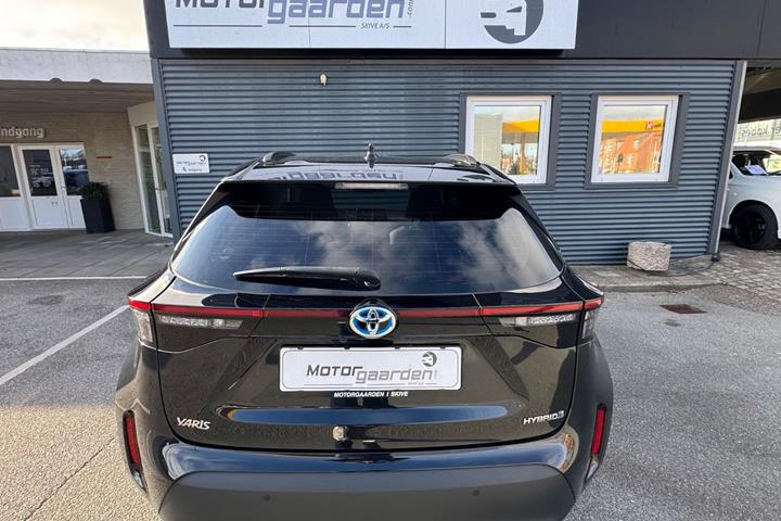Sort Toyota Yaris Cross fra 2023