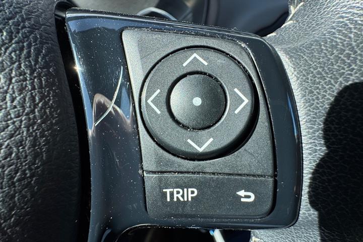 Rød Toyota Yaris fra 2017