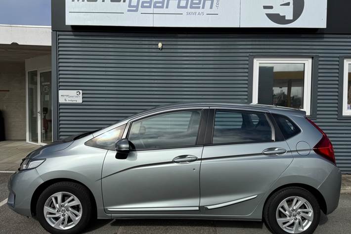 Grå Honda Jazz fra 2016