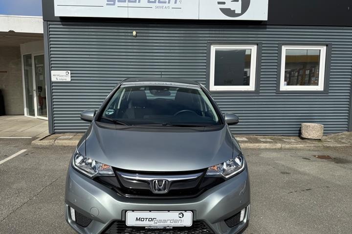 Grå Honda Jazz fra 2016