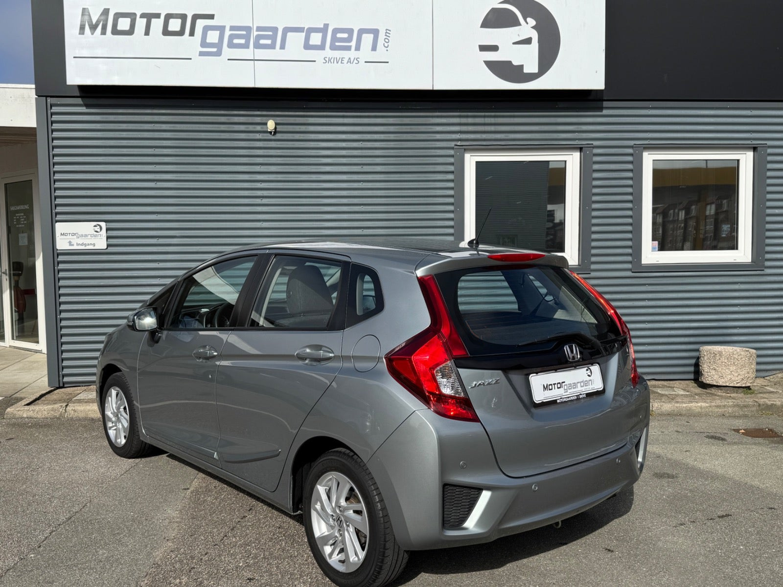 Grå Honda Jazz fra 2016