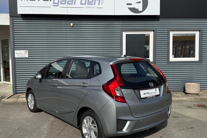 Grå Honda Jazz fra 2016