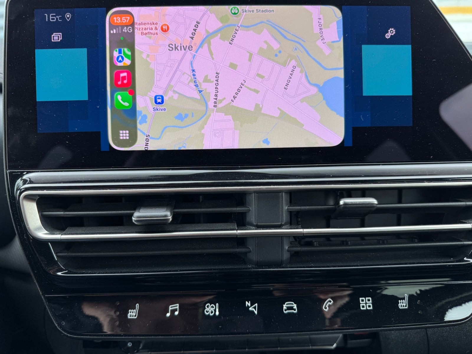 Grå Citroën C5 Aircross fra 2023