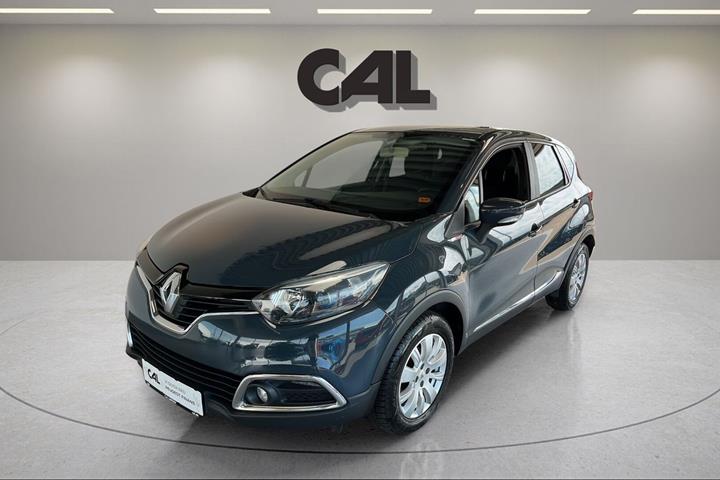 Blå Renault Captur fra 2014 set udefra