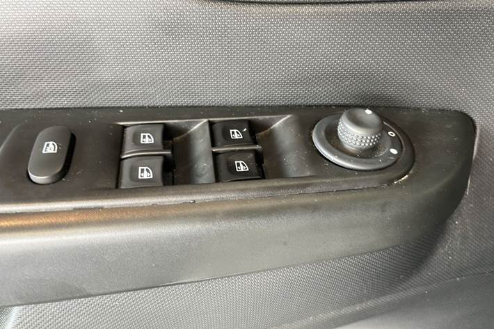 Blå Renault Captur fra 2014