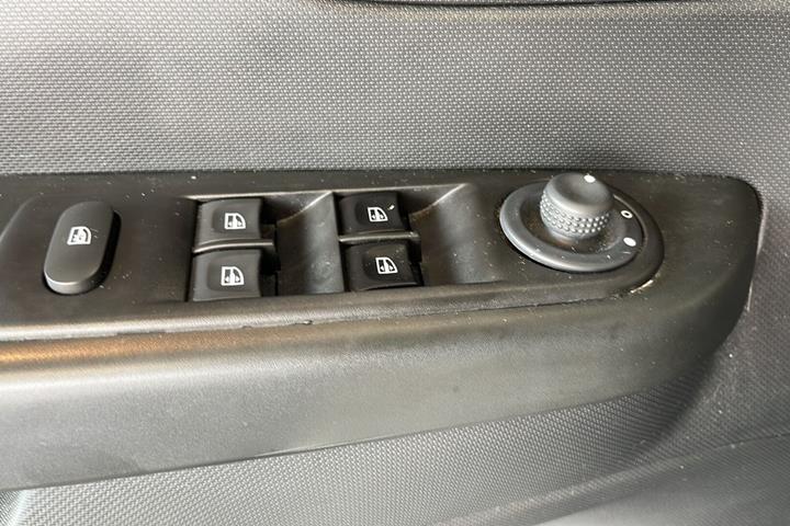 Blå Renault Captur fra 2014