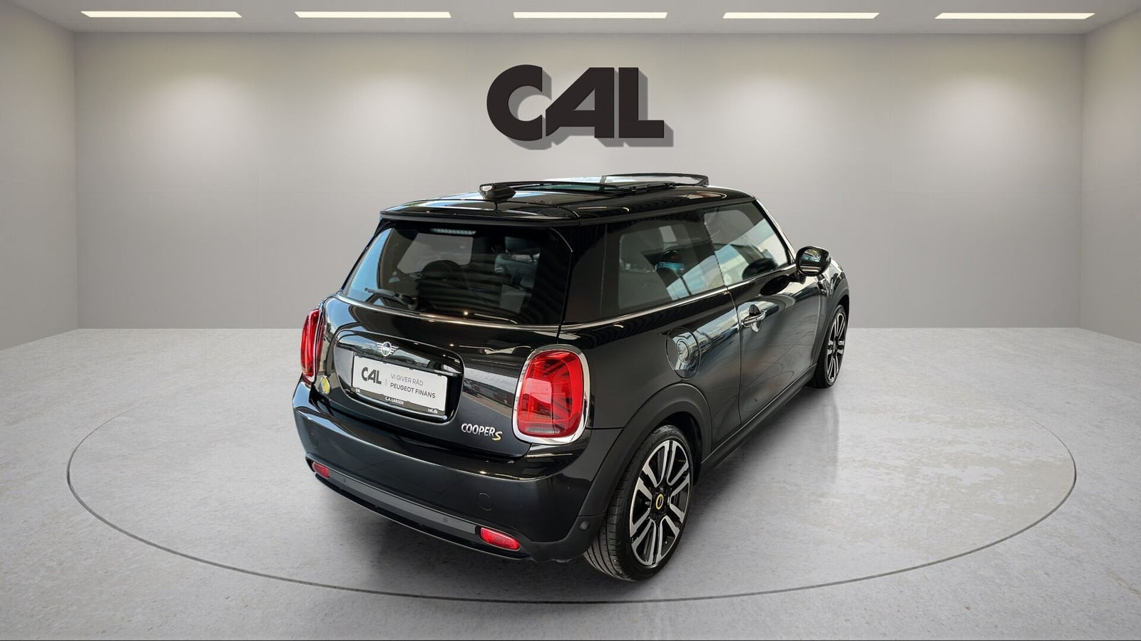 Sort Mini Cooper SE fra 2023