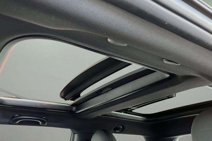 Sort Mini Cooper SE fra 2023