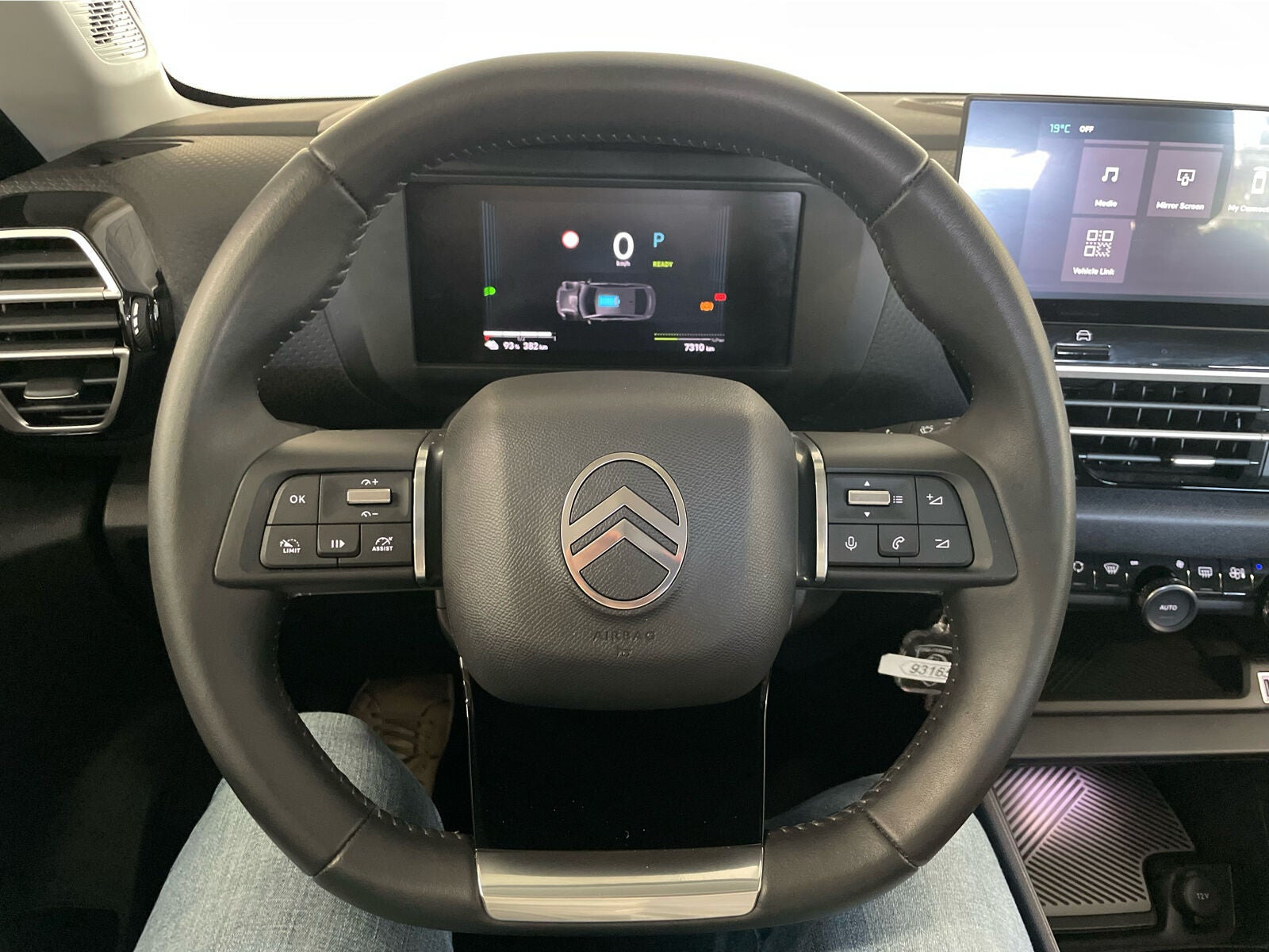 Blå Citroën ë-C4 X fra 2025