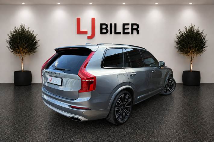 Grå Volvo XC90 fra 2017
