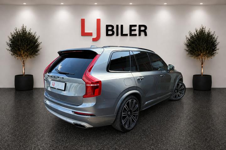 Grå Volvo XC90 fra 2017