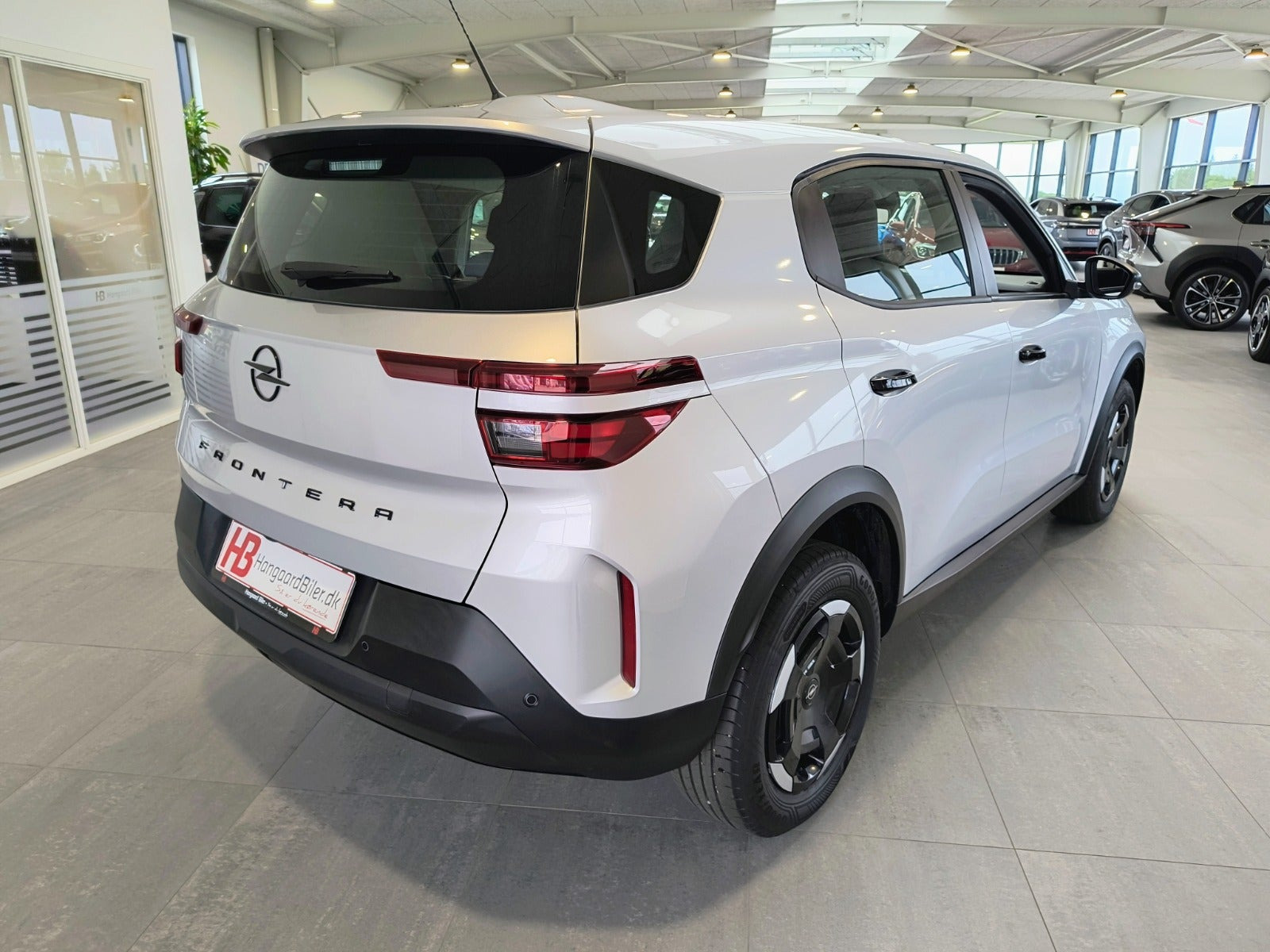 Grå Opel Frontera fra 2025