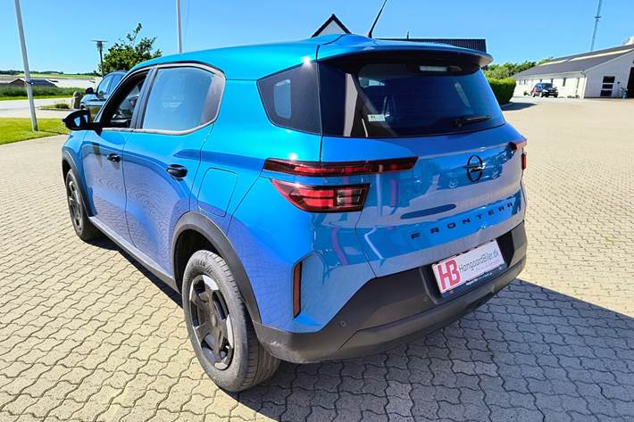 Blå Opel Frontera fra 2025