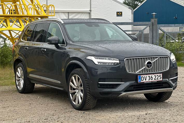 Sort Volvo XC90 fra 2016