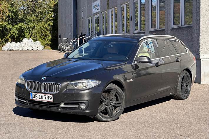 Sort BMW 530d fra 2015