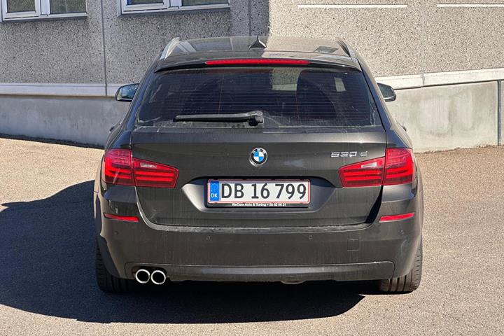 Sort BMW 530d fra 2015