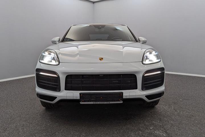 Hvid Porsche Cayenne fra 2020